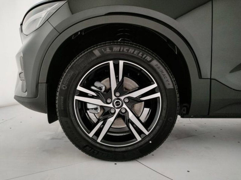 Volvo XC40 nuova a Modena (8)