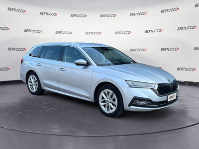 Skoda Octavia Station Wagon 1.5 G-TEC DSG Wagon Style del 2021 usata a Verona
