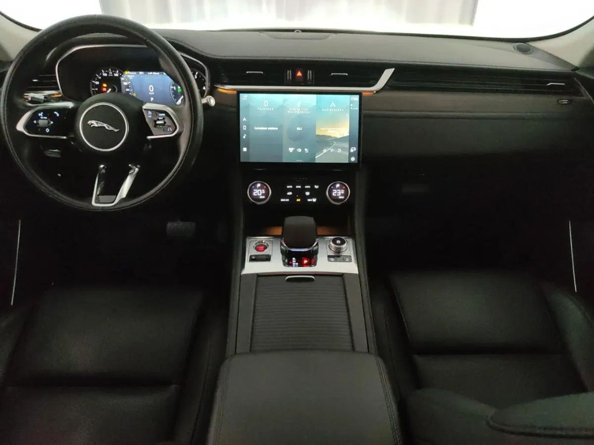 Jaguar F-Pace usata a Perugia (14)