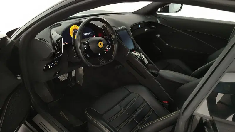 Ferrari Roma Coupé usata a Perugia (12)