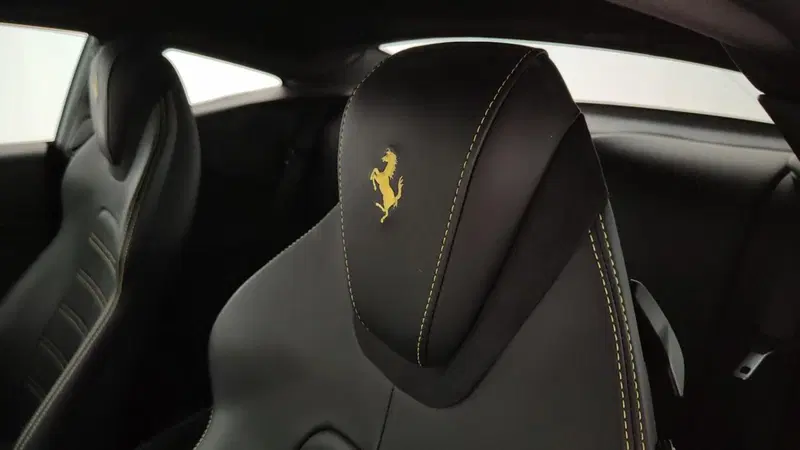 Ferrari Roma Coupé usata a Perugia (14)