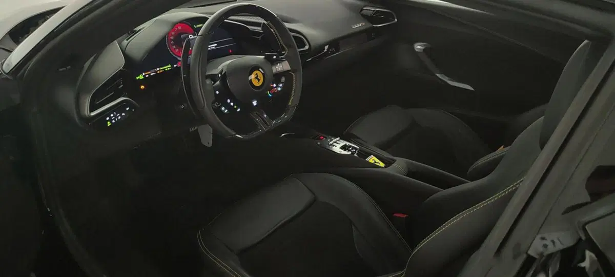 Ferrari 296 Coupé usata a Perugia (11)