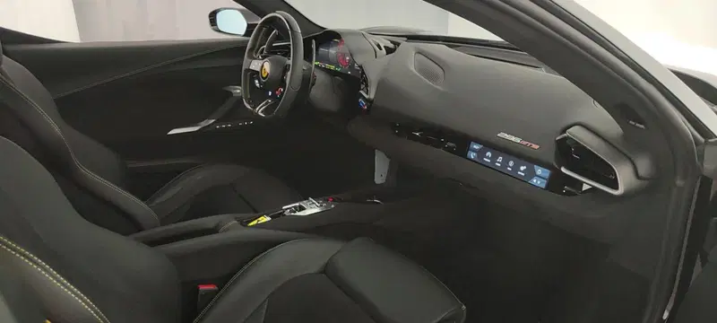 Ferrari 296 Coupé usata a Perugia (16)