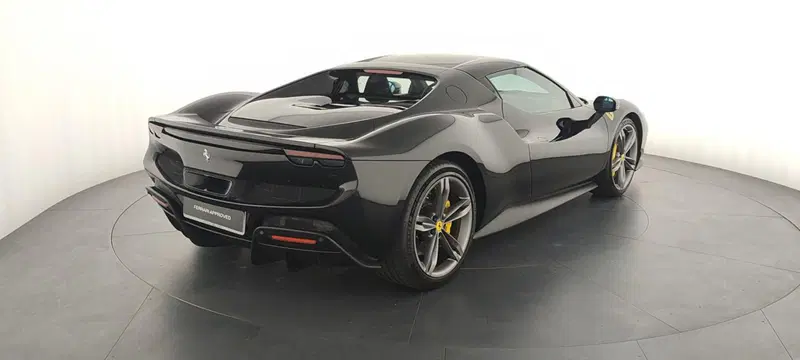 Ferrari 296 Coupé usata a Perugia (6)