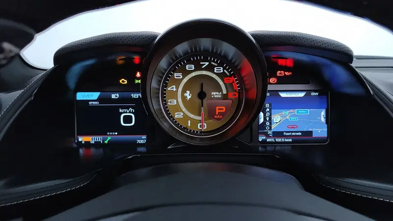 Ferrari 812 Spider usata a Perugia (17)