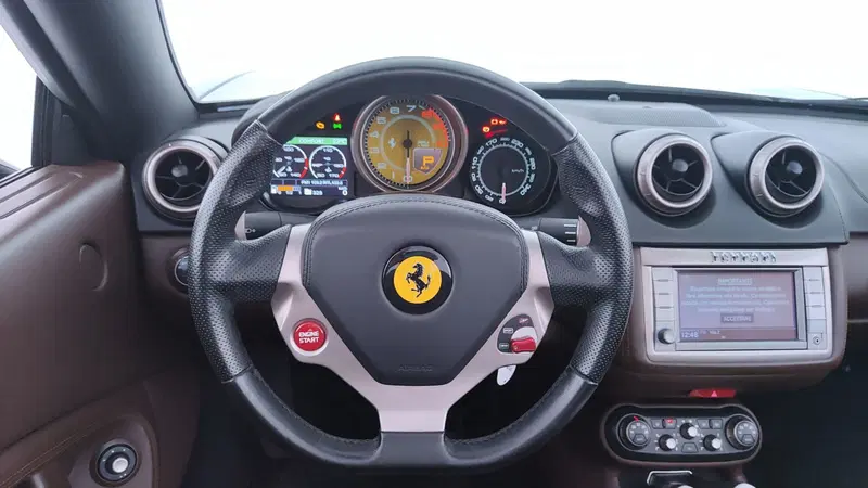 Ferrari California Spider usata a Perugia (14)