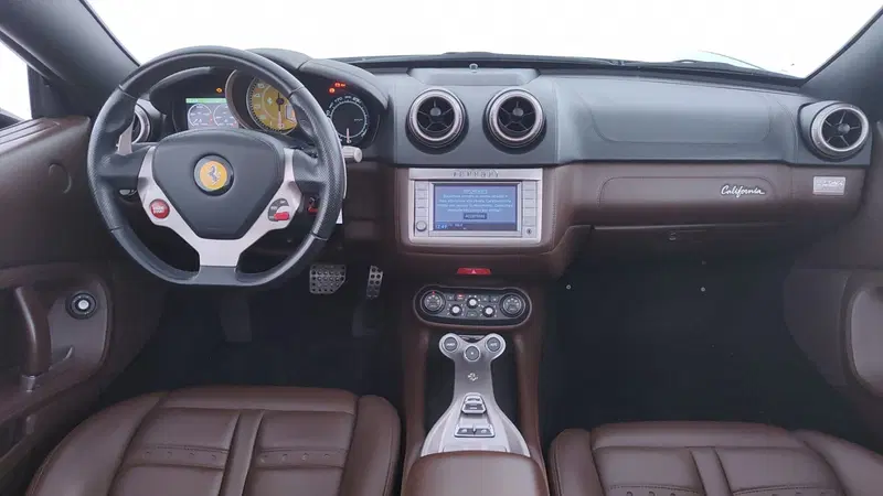 Ferrari California Spider usata a Perugia (16)