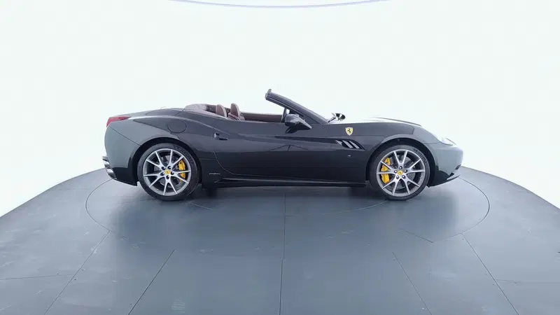 Ferrari California Spider usata a Perugia (4)