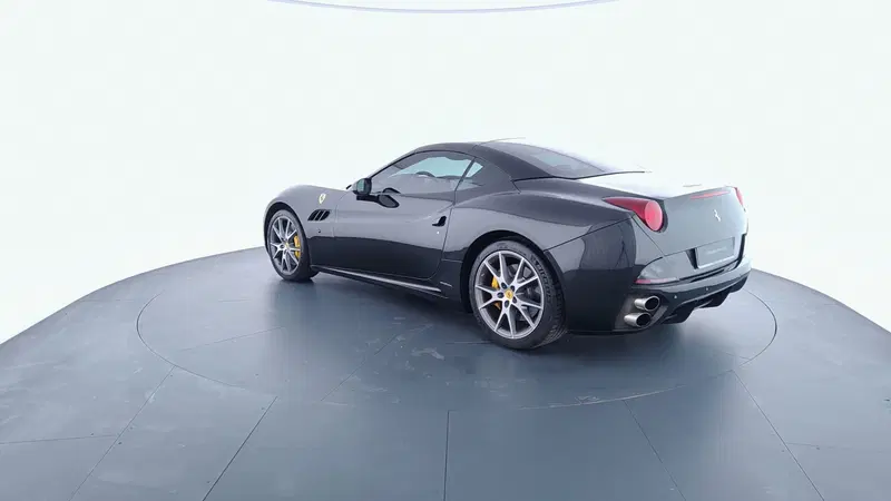 Ferrari California Spider usata a Perugia (7)