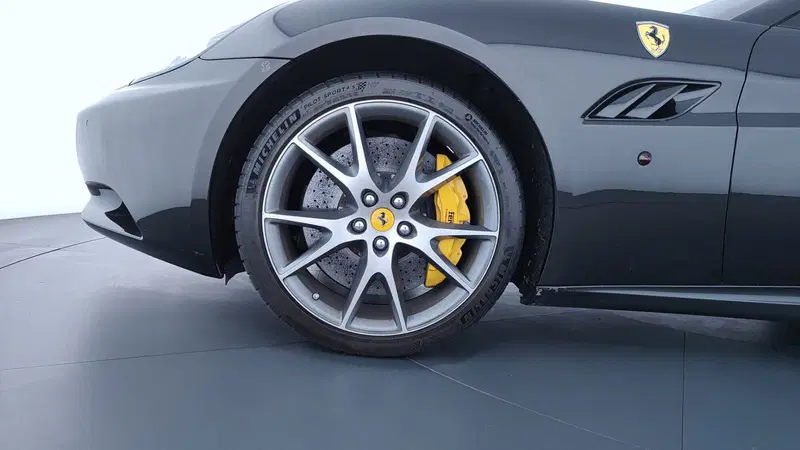 Ferrari California Spider usata a Perugia (9)