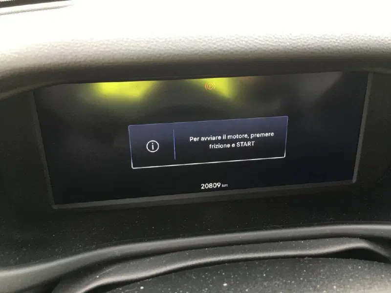 Jeep Avenger usata a Perugia (8)