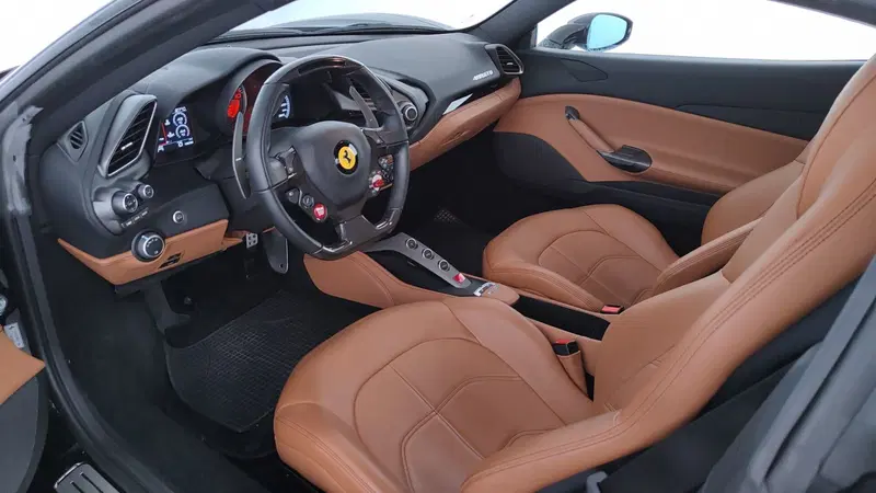 Ferrari 488 Coupé usata a Perugia (11)