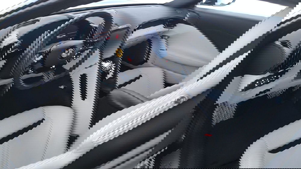 Ferrari Roma Coupé usata a Perugia (12)