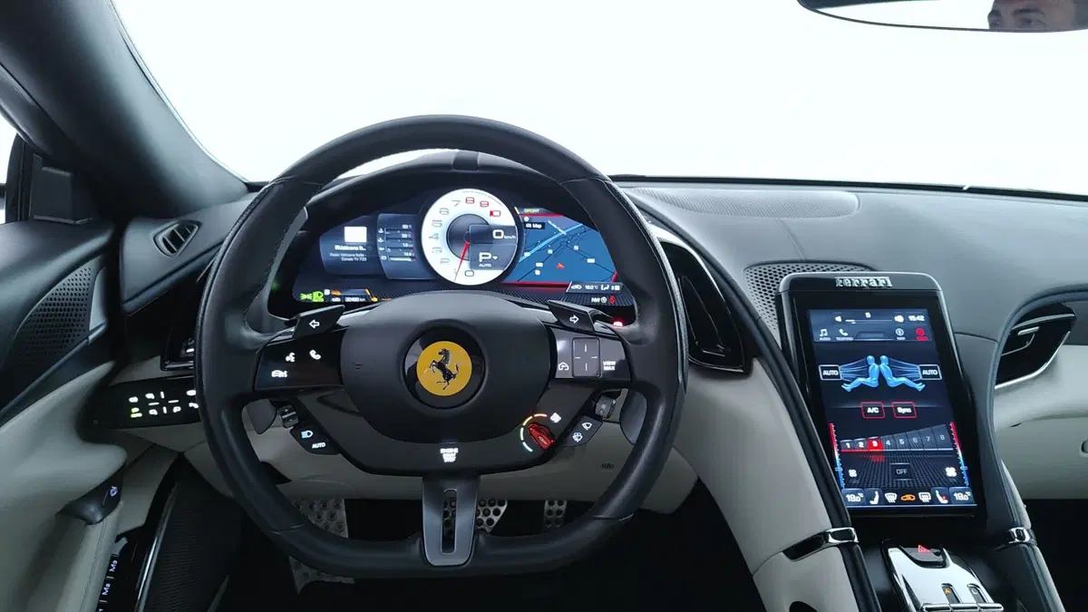 Ferrari Roma Coupé usata a Perugia (16)