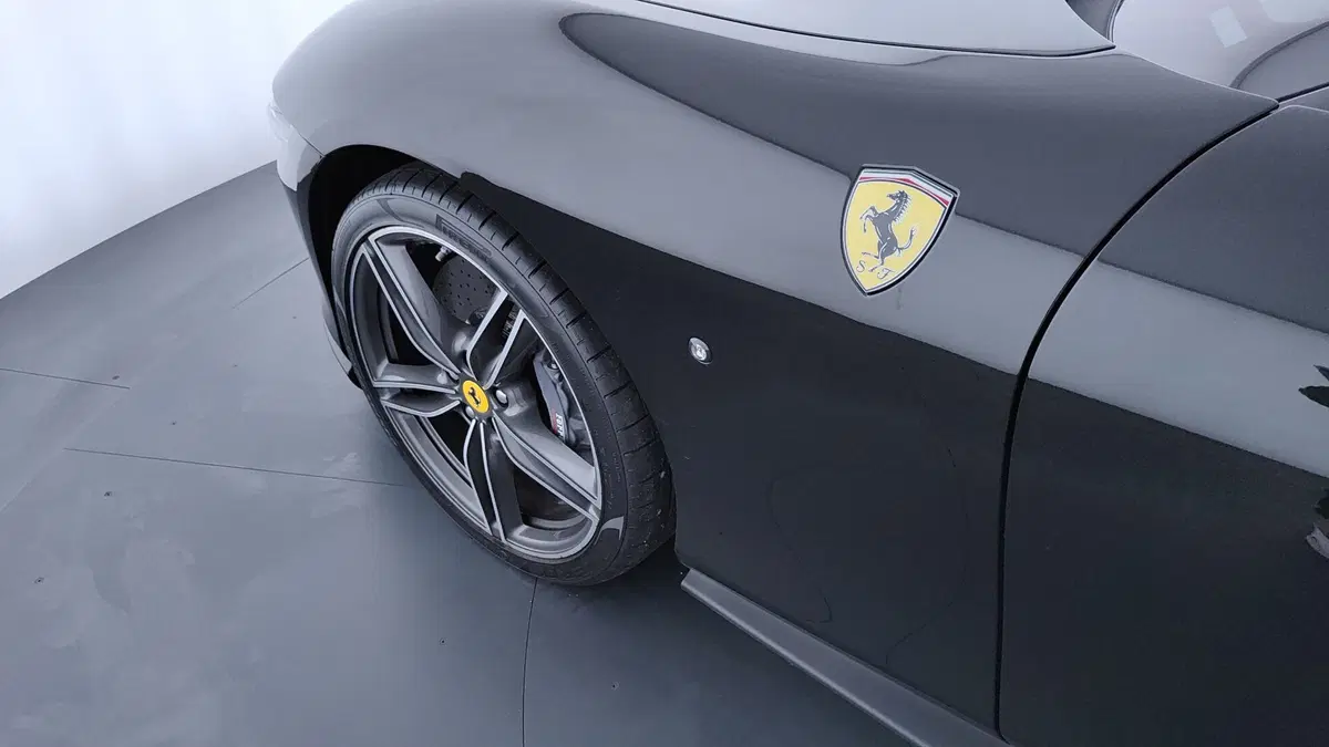 Ferrari Roma Spider usata a Perugia (10)