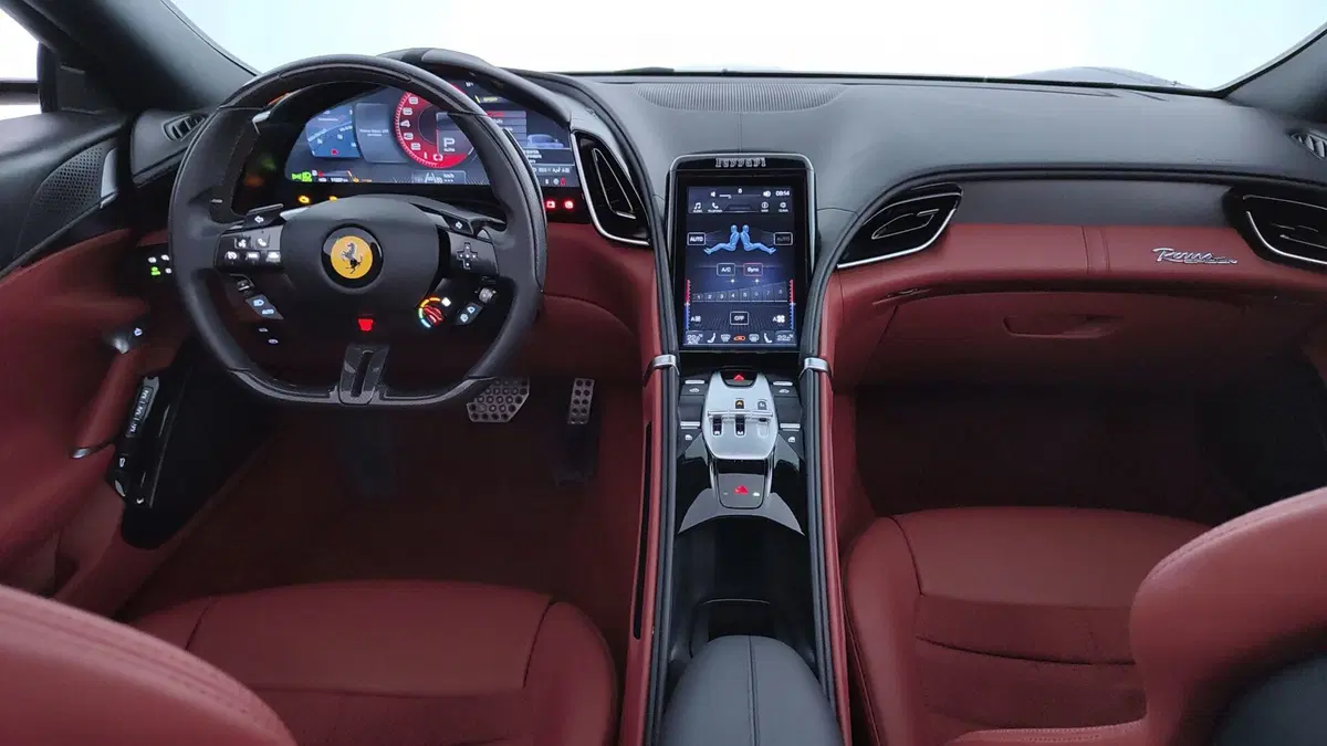Ferrari Roma Spider usata a Perugia (16)