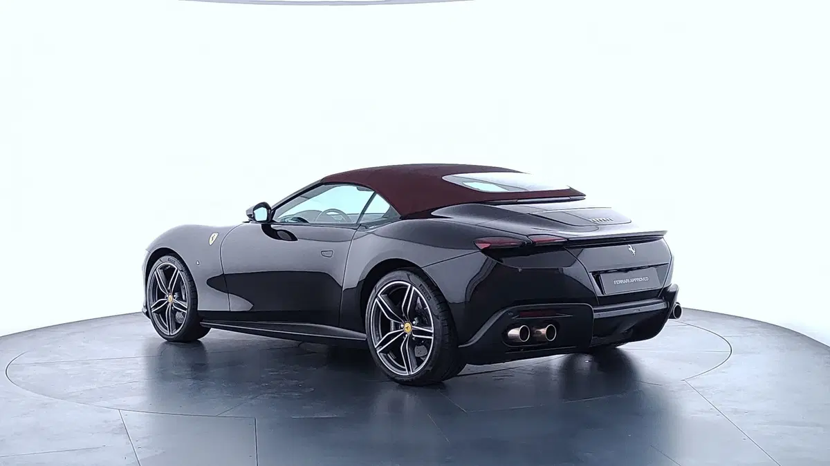 Ferrari Roma Spider usata a Perugia (7)