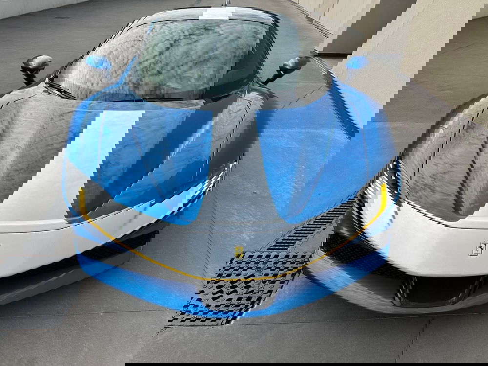 Ferrari SF90 Coupé usata a Perugia (2)