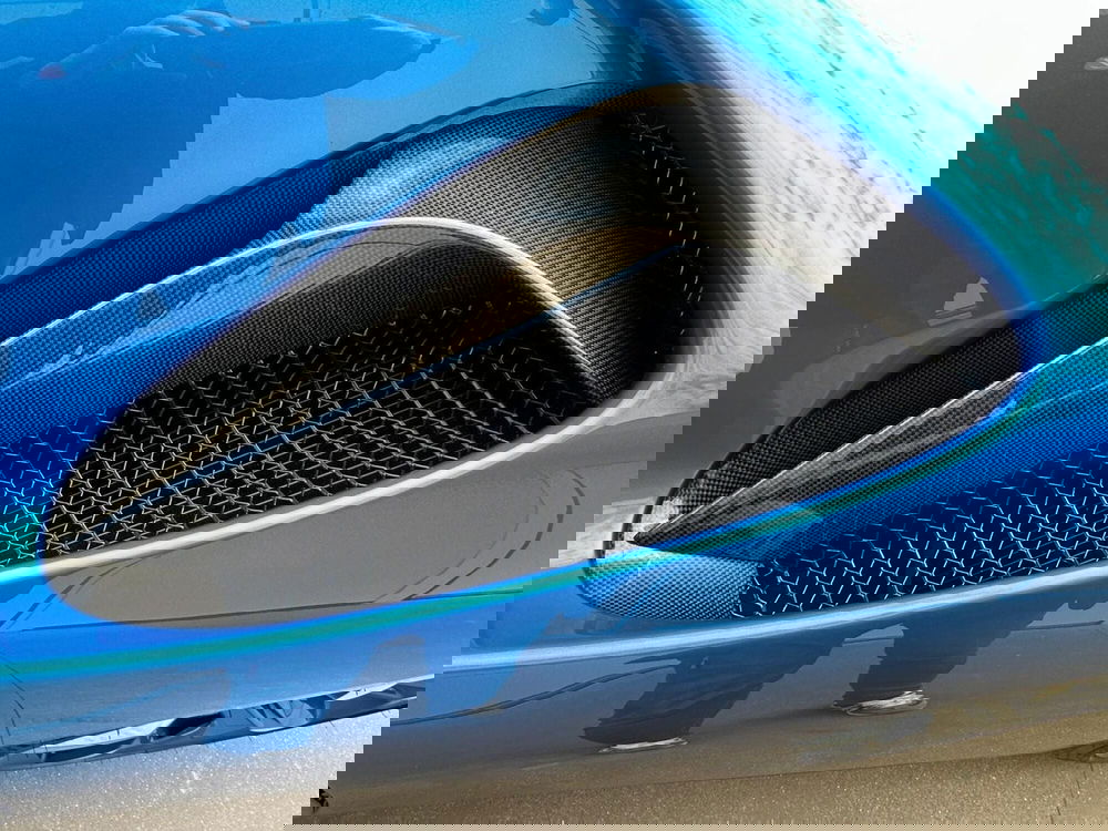 Ferrari SF90 Coupé usata a Perugia (9)