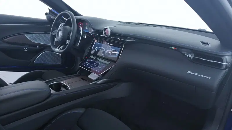 Maserati Granturismo nuova a Perugia (11)