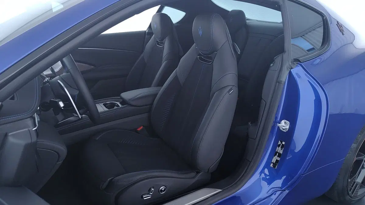 Maserati Granturismo nuova a Perugia (13)
