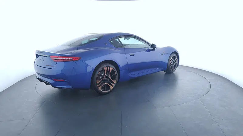 Maserati Granturismo nuova a Perugia (5)