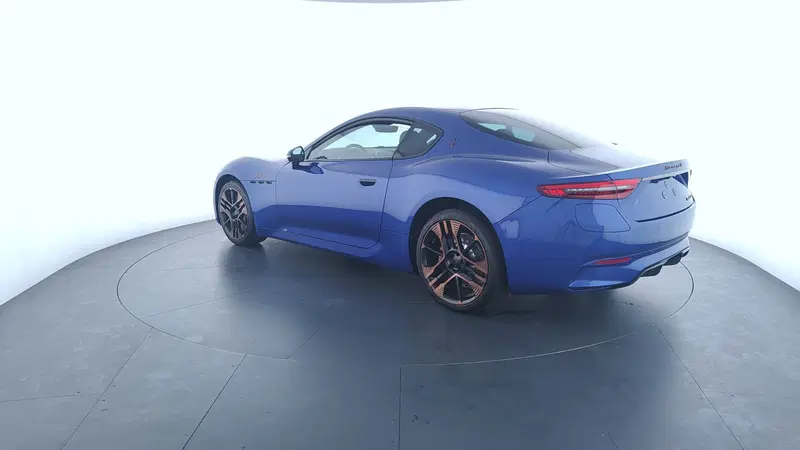 Maserati Granturismo nuova a Perugia (6)