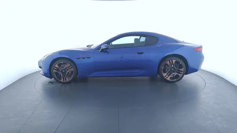 Maserati Granturismo nuova a Perugia (8)