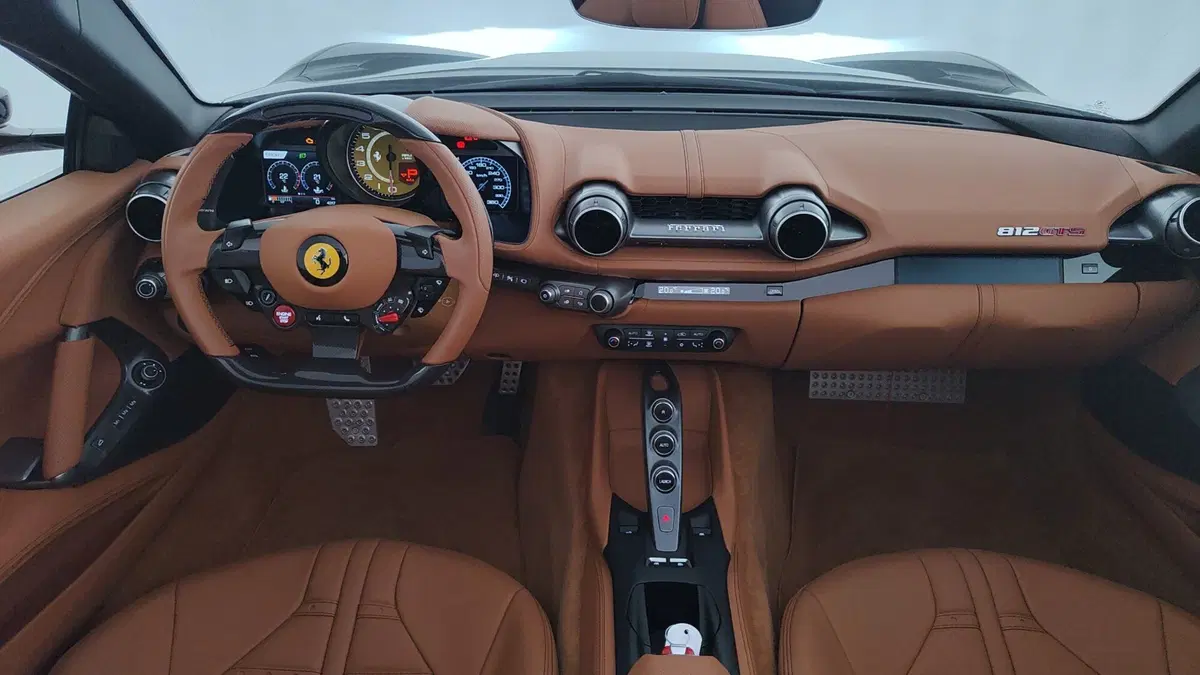 Ferrari 812 Spider usata a Perugia (15)