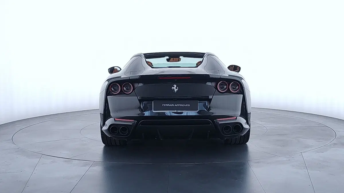 Ferrari 812 Spider usata a Perugia (6)