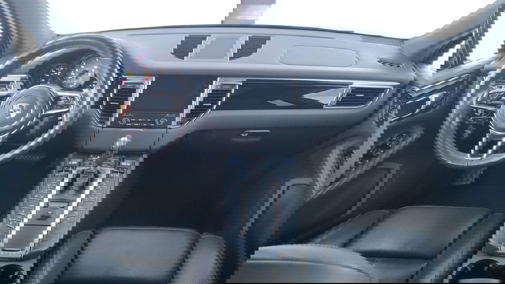 Porsche Macan usata a Perugia (13)