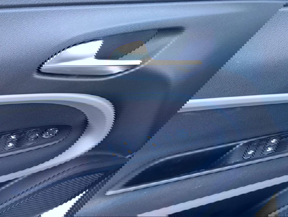 Jeep Avenger usata a Macerata (12)