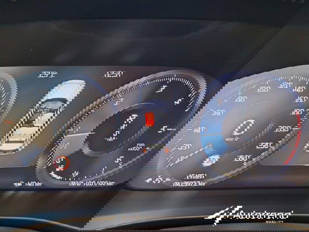 Volvo XC40 usata a Bari (10)