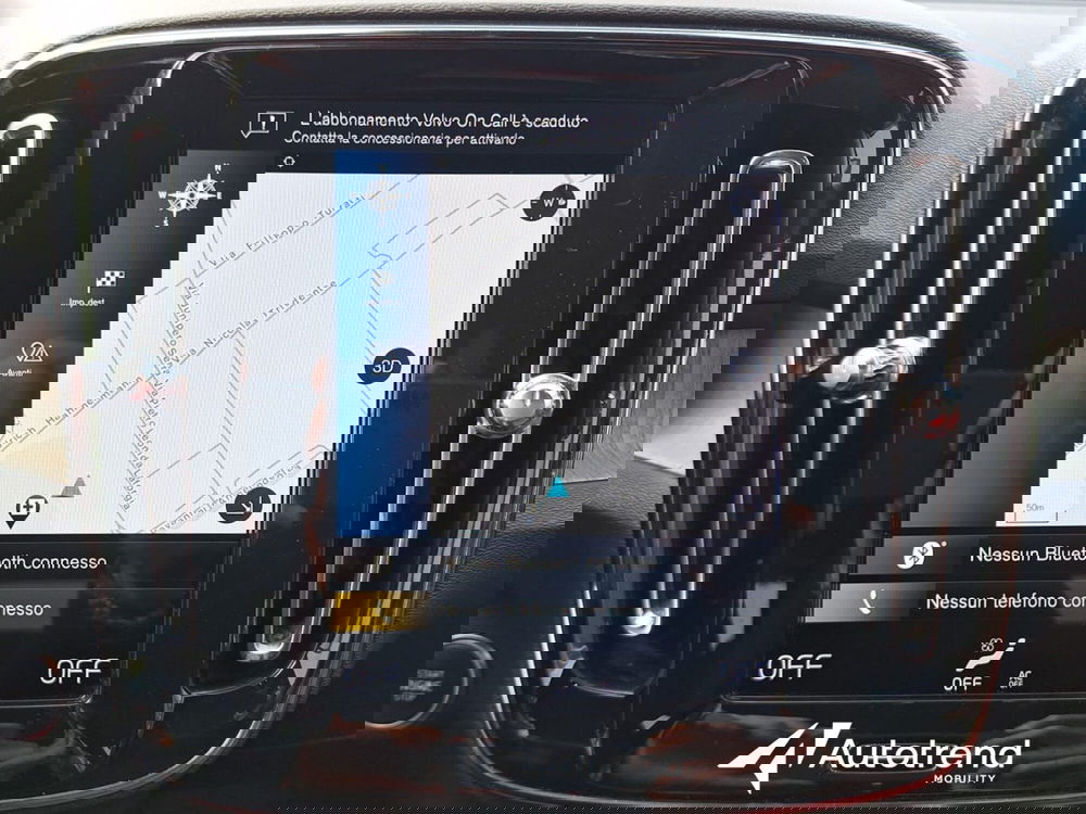 Volvo XC40 usata a Bari (11)