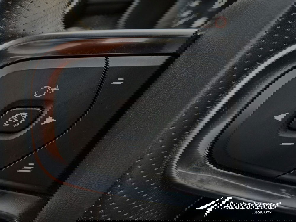 Volvo XC40 usata a Bari (8)