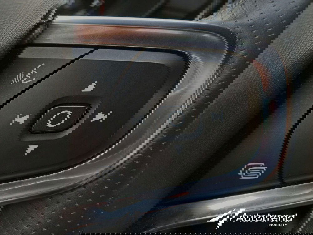 Volvo XC40 usata a Bari (9)