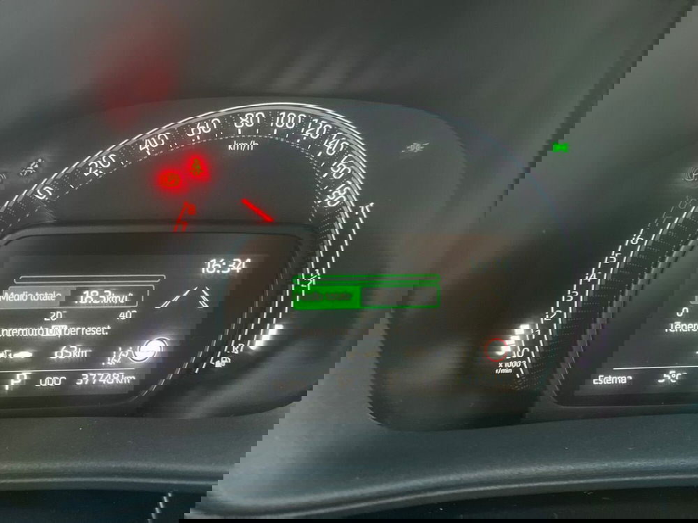 Toyota Aygo X usata a Lecco (10)