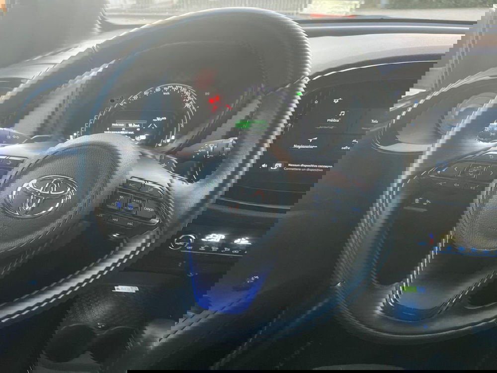 Toyota Aygo X usata a Lecco (15)