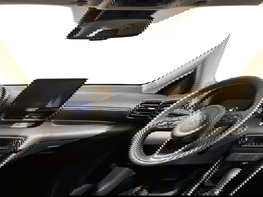 Toyota Yaris nuova a Lecco (8)