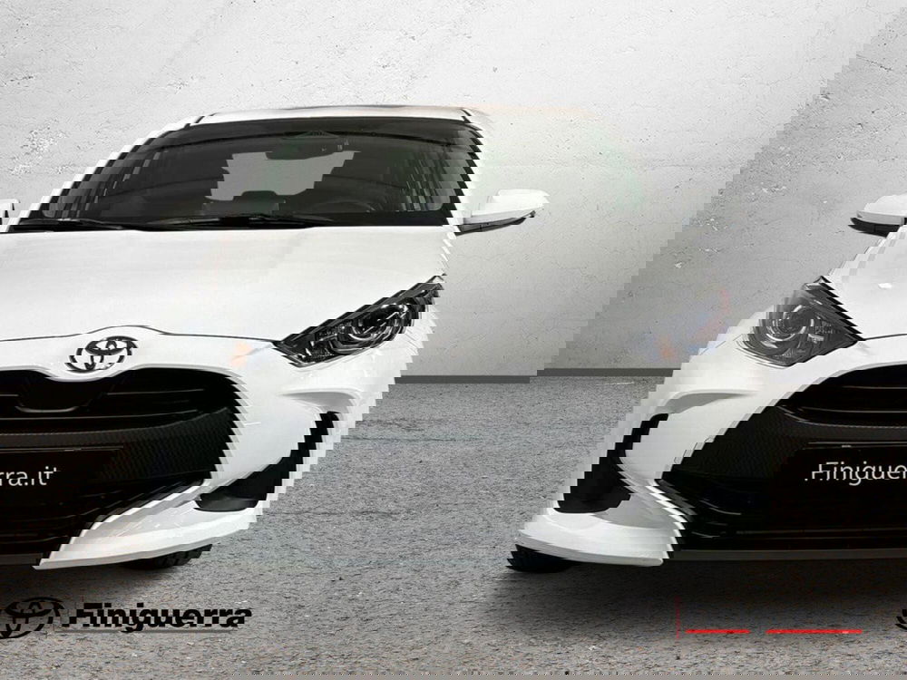Toyota Yaris nuova a Lecco (2)