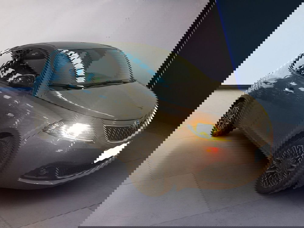 Lancia Ypsilon usata a Torino (2)