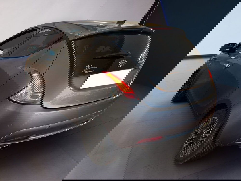 Lancia Ypsilon usata a Torino (4)