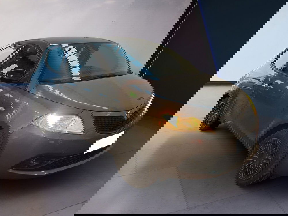 Lancia Ypsilon usata a Torino (2)