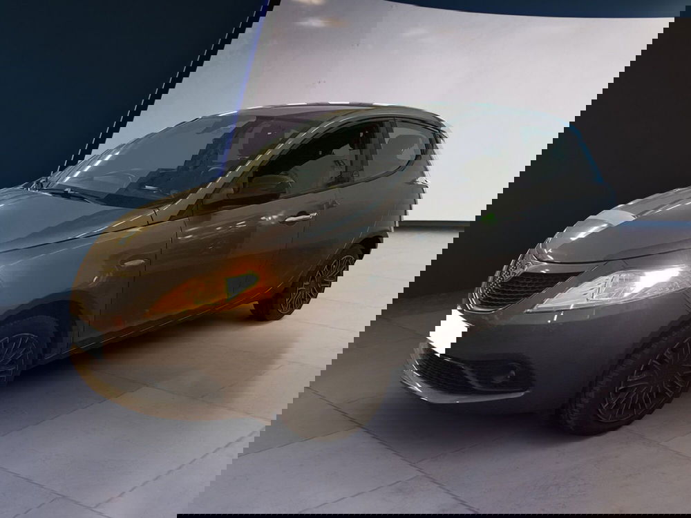 Lancia Ypsilon usata a Torino (3)