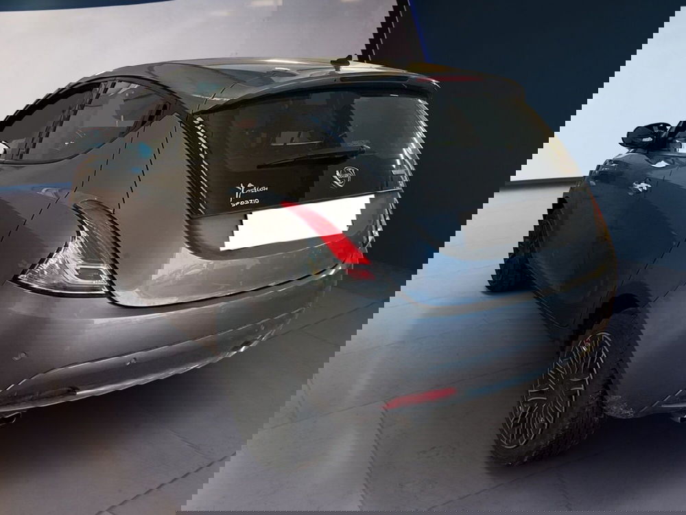 Lancia Ypsilon usata a Torino (4)