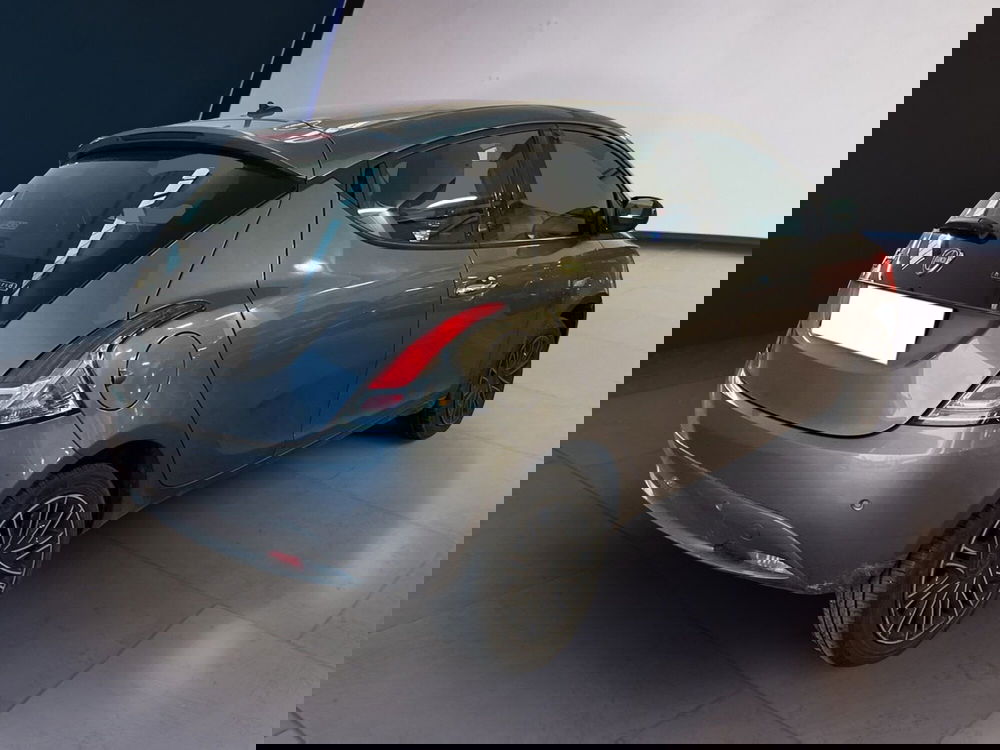 Lancia Ypsilon usata a Torino (6)