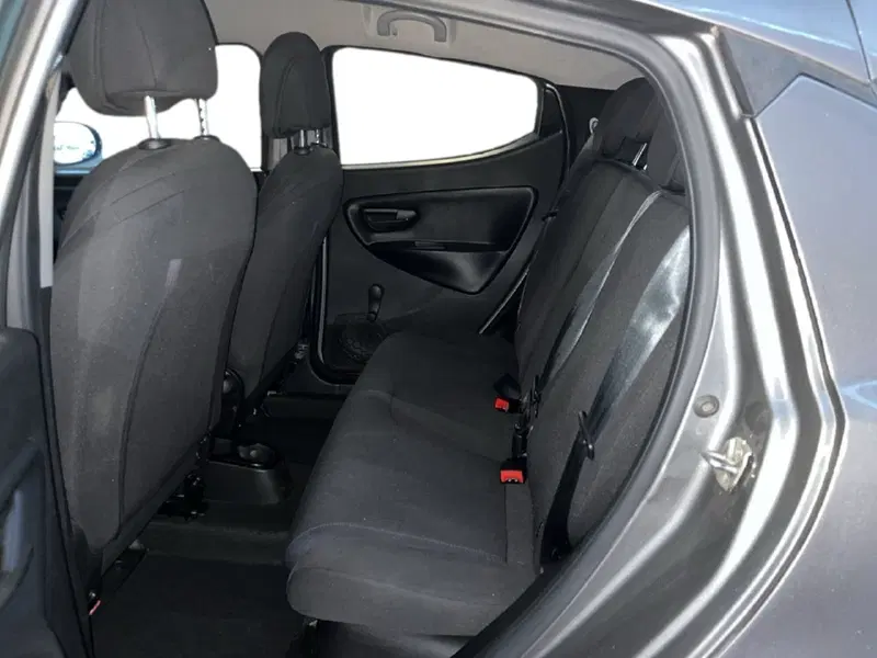 Lancia Ypsilon usata a Torino (7)
