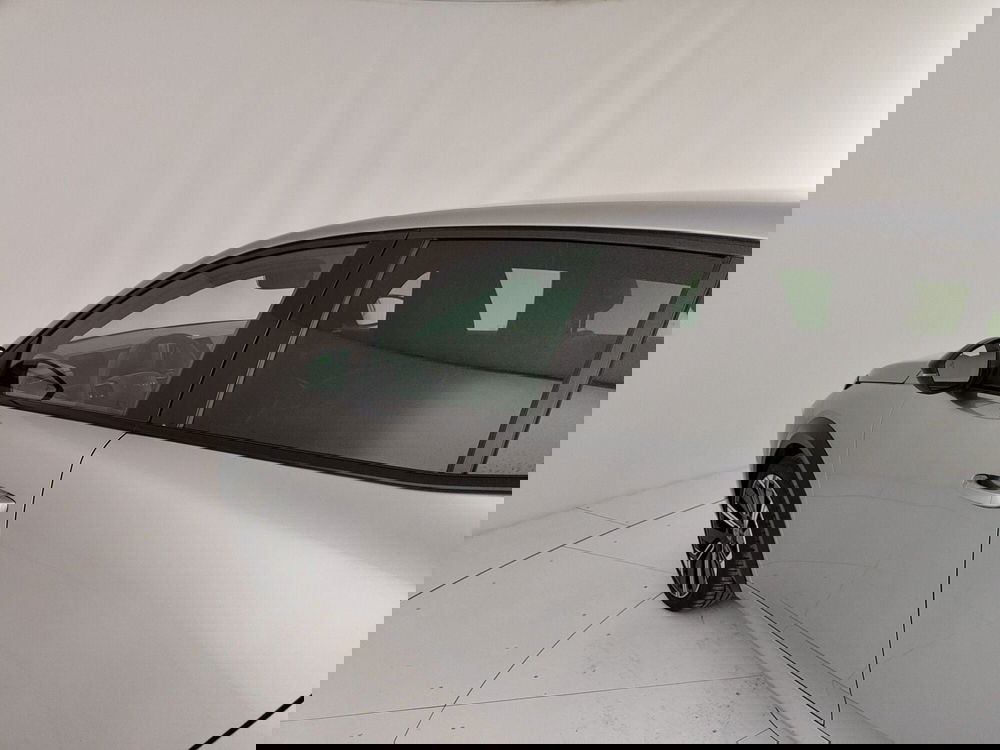 Lancia Ypsilon usata a Caserta (12)