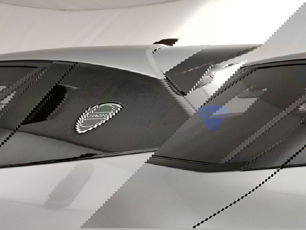 Lancia Ypsilon usata a Caserta (13)