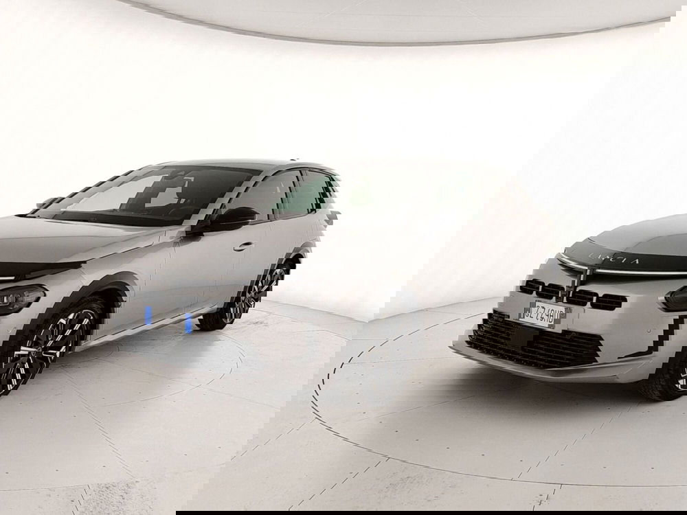 Lancia Ypsilon usata a Caserta (3)